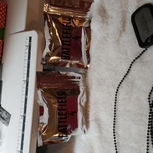 2#  BATTLEFIELD 4 LIMITED EDITION DOG TAGS NECKLACE